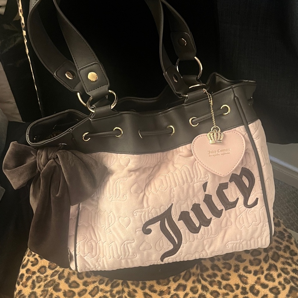 Juicy Couture daydreamer
